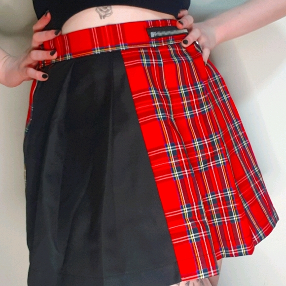 Love too true aubrey clash skirt - Picture 2 of 3